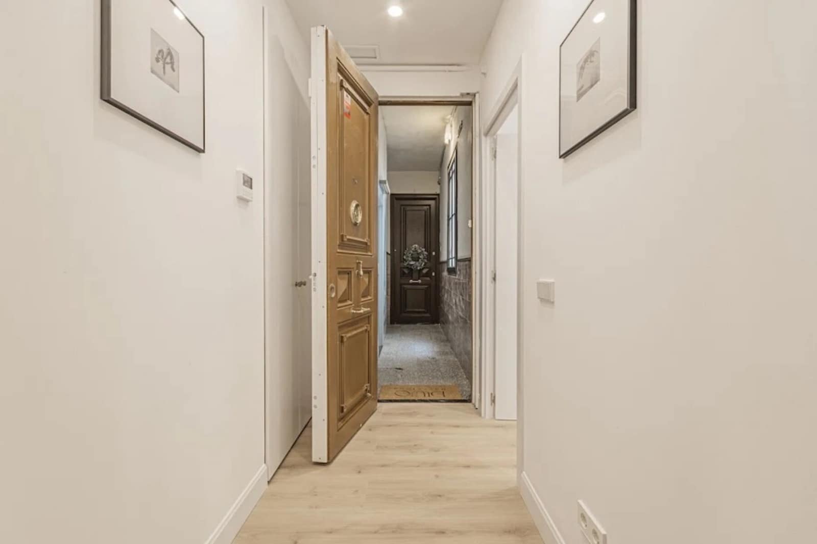 3 soverom Leilighet til leie i Barcelona by - € 1 400 (Ref: 10042185)