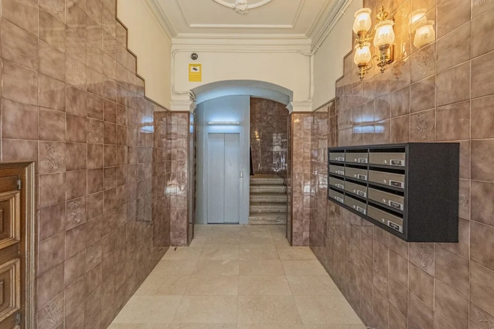 3 soverom Leilighet til leie i Barcelona by - € 1 400 (Ref: 10042185)