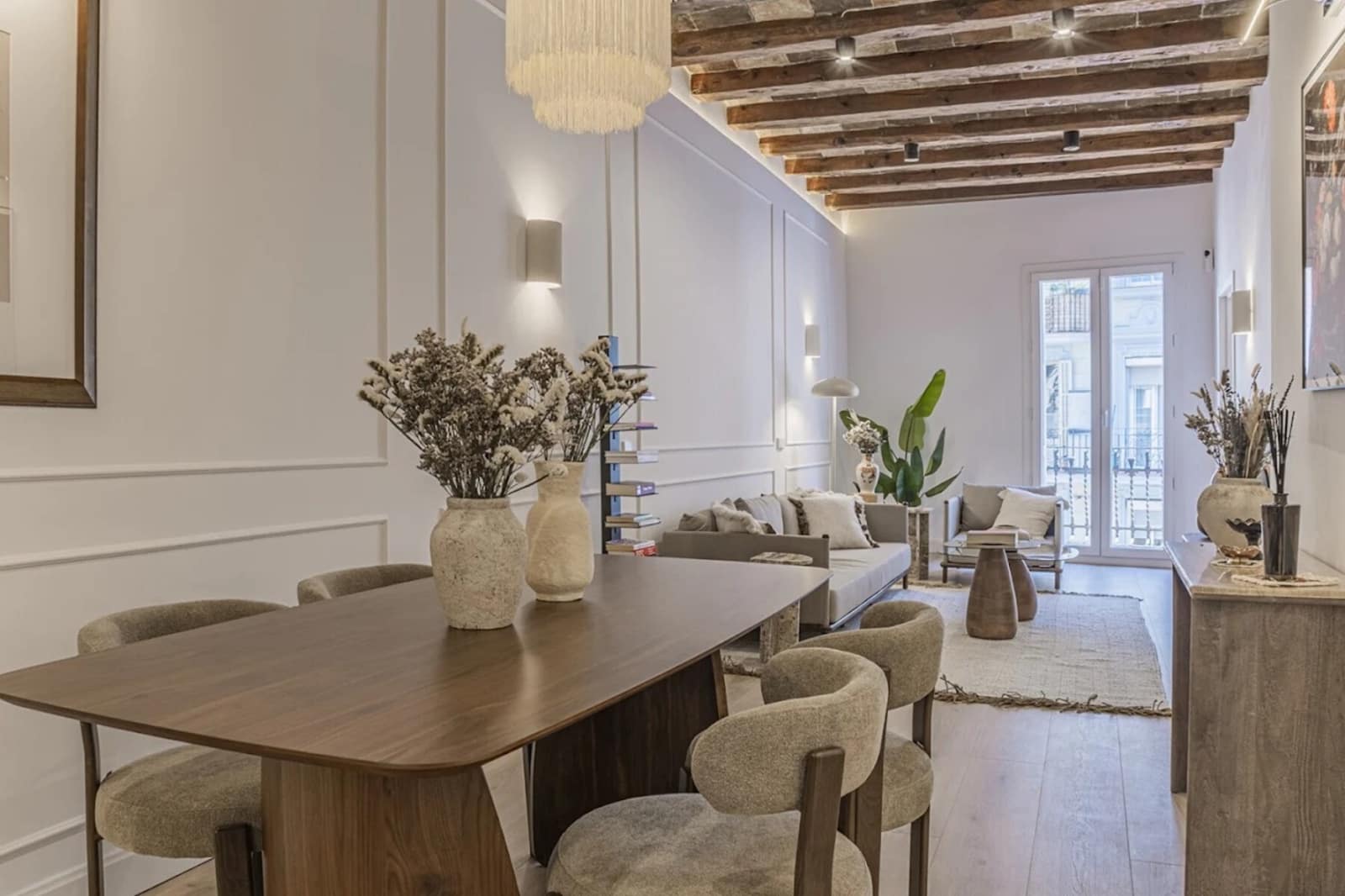 3 soverom Leilighet til leie i Barcelona by - € 1 400 (Ref: 10042185)