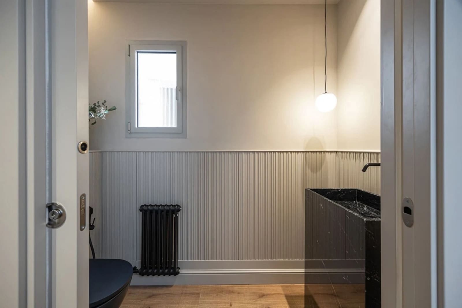 4 soverom Leilighet til leie i Barcelona by - € 1 900 (Ref: 10042186)
