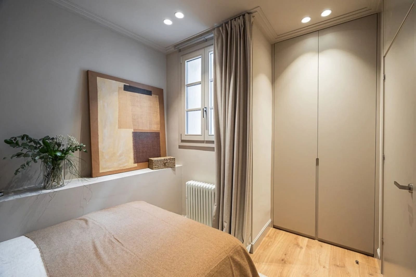 4 soverom Leilighet til leie i Barcelona by - € 1 900 (Ref: 10042186)