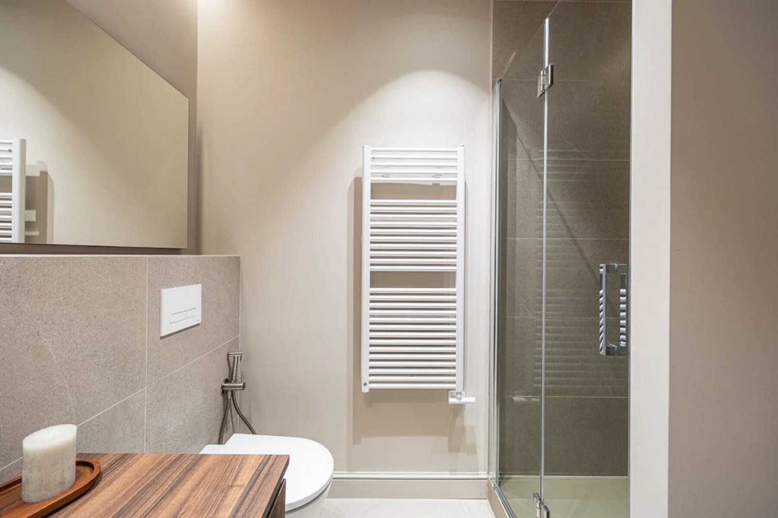 4 soverom Leilighet til leie i Barcelona by - € 1 900 (Ref: 10042186)