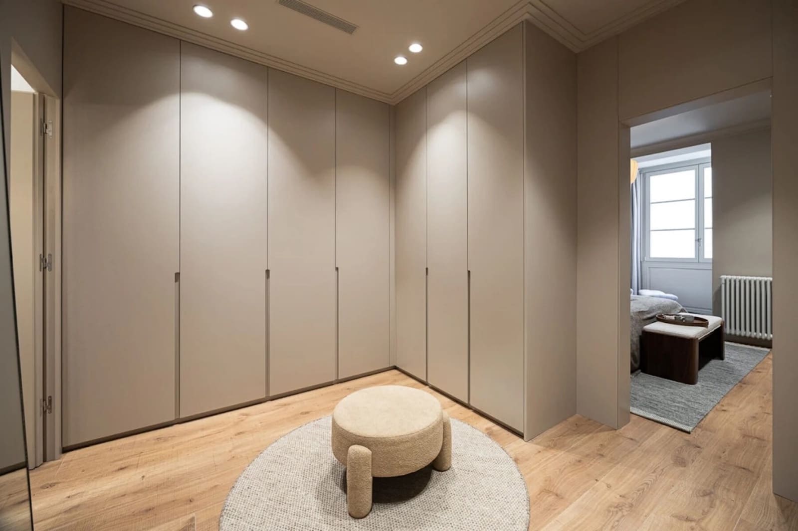 4 soverom Leilighet til leie i Barcelona by - € 1 900 (Ref: 10042186)