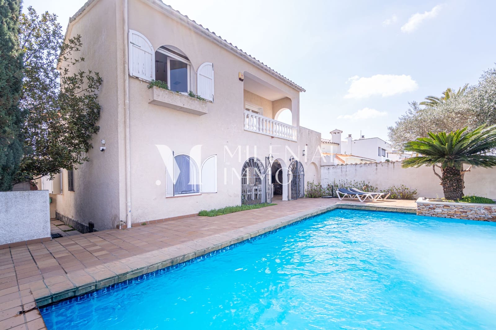 5 camera da letto Villa in vendita in Empuriabrava con piscina garage - 810.000 € (Rif: 10031060)
