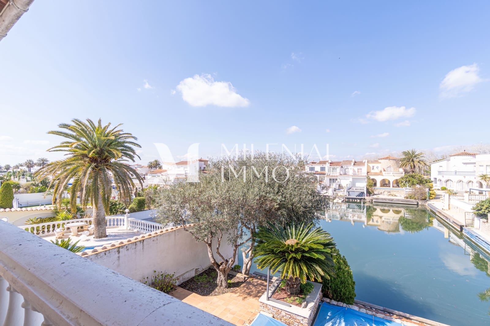 5 camera da letto Villa in vendita in Empuriabrava con piscina garage - 810.000 € (Rif: 10031060)