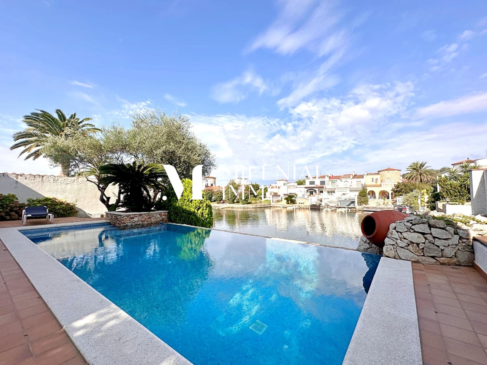 5 quarto Moradia para venda em Empuriabrava com piscina garagem - 810 000 € (Ref: 10031060)