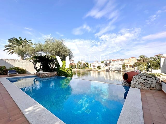 5 camera da letto Villa in vendita in Empuriabrava, Castelló d'Empúries con piscina garage - 810.000 € (Rif: 10031060)