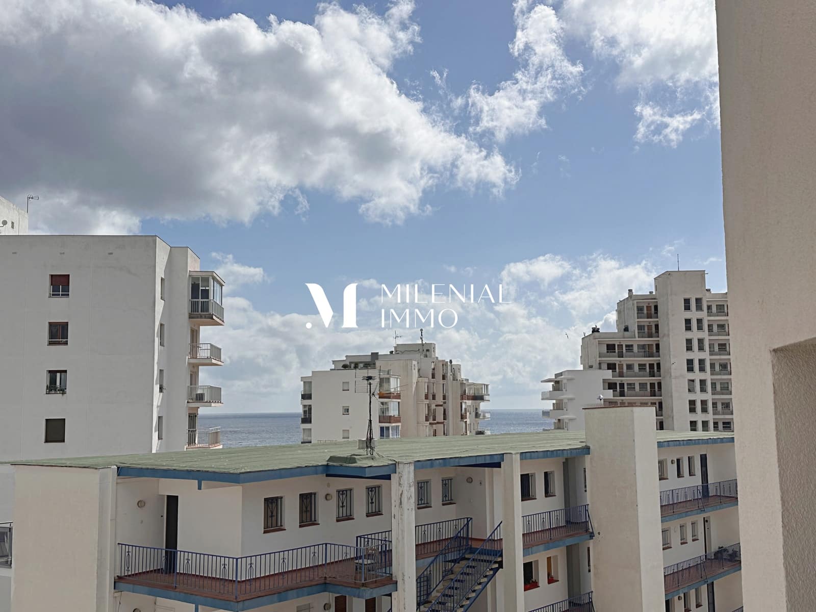 Apartamento de 2 habitaciones en Roses en venta con garaje - 295.000 € (Ref: 10031071)