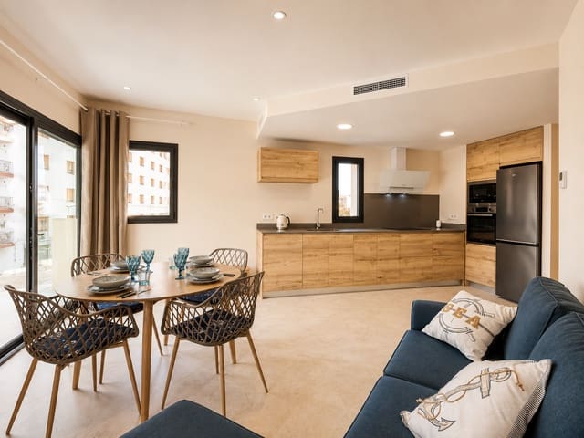 3 bedroom Apartment for sale in Roses with garage - € 520,000 (Ref: 10032458)