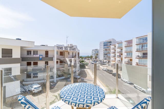 3 bedroom Apartment for sale in Roses with garage - € 520,000 (Ref: 10032458)
