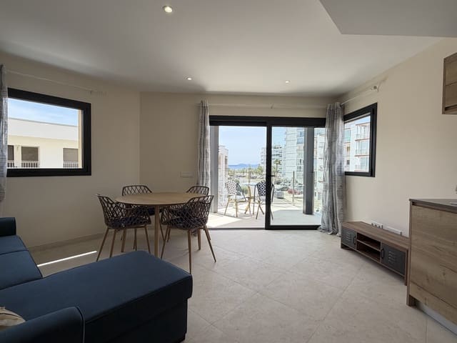 3 bedroom Apartment for sale in Roses with garage - € 520,000 (Ref: 10032458)