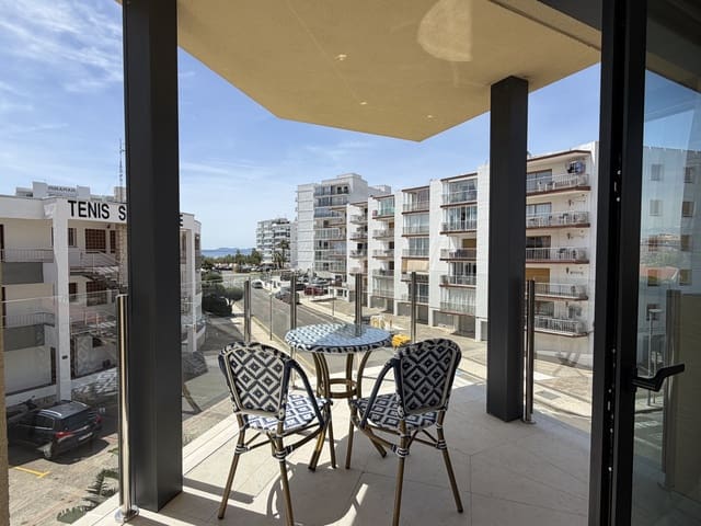 3 bedroom Apartment for sale in Roses with garage - € 520,000 (Ref: 10032458)