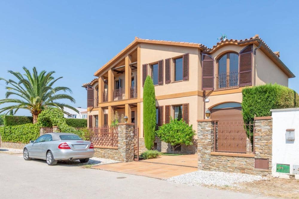 9 camera da letto Villa in vendita in Empuriabrava con piscina garage - 2.870.000 € (Rif: 10033347)