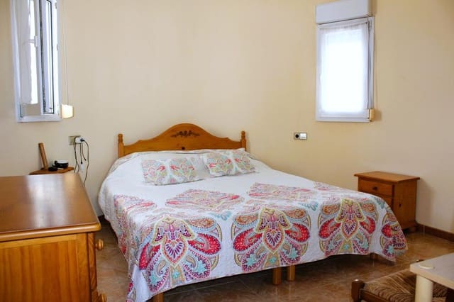 Casa de 3 habitaciones en Empuriabrava, Castelló d'Empúries en venta con piscina garaje - 367.500 € (Ref: 10033367)