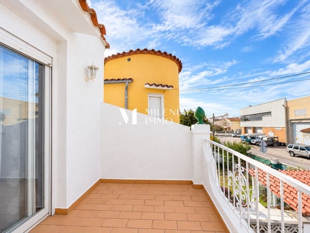 3 Zimmer Haus zu verkaufen in Empuriabrava, Castelló d'Empúries mit Pool Garage - 367.500 € (Ref: 10033367)