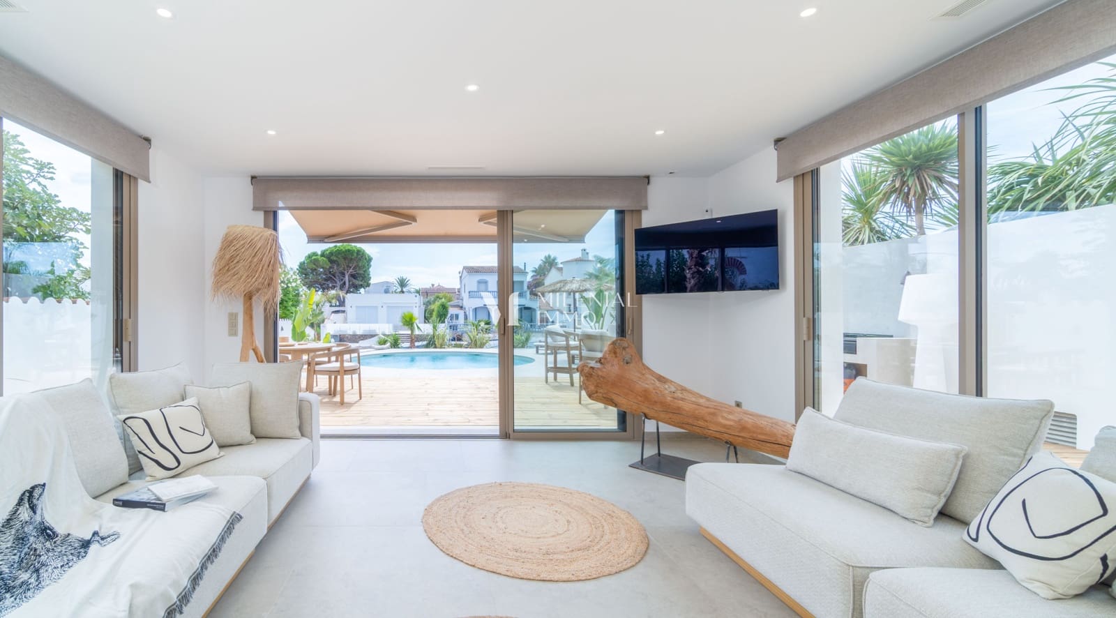4 quarto Casa em Banda para venda em Empuriabrava com piscina garagem - 1 890 000 € (Ref: 10034279)