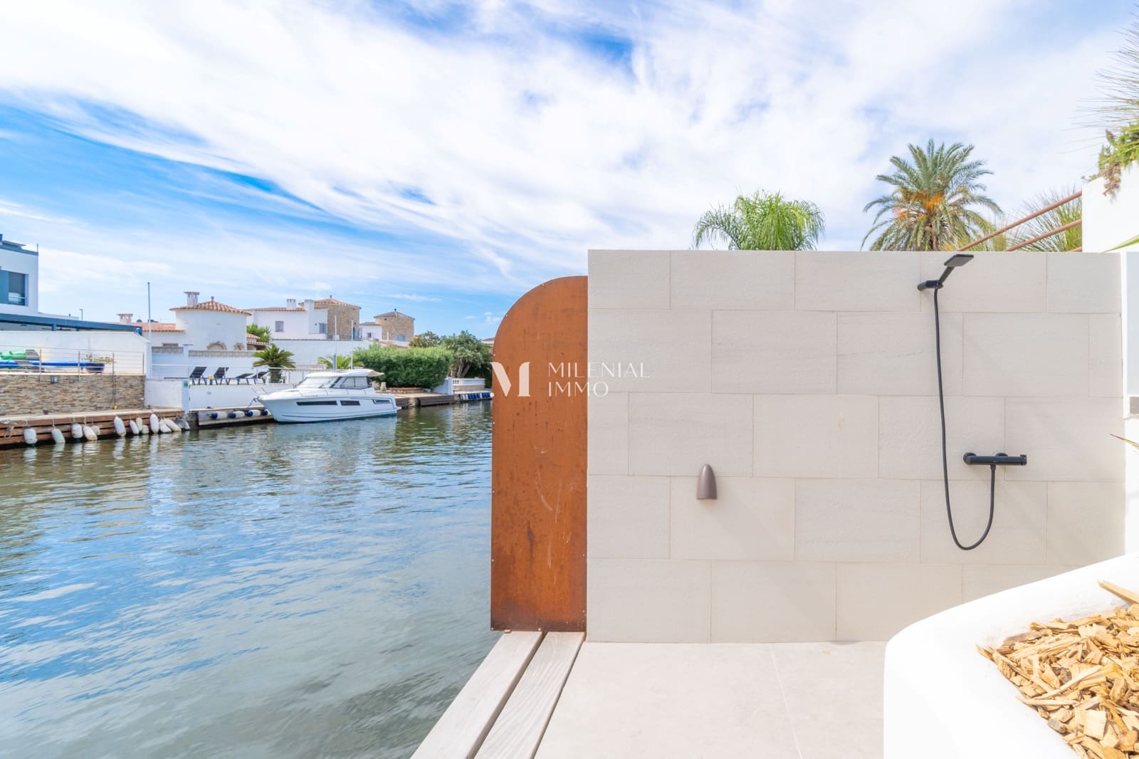4 quarto Casa em Banda para venda em Empuriabrava com piscina garagem - 1 890 000 € (Ref: 10034279)