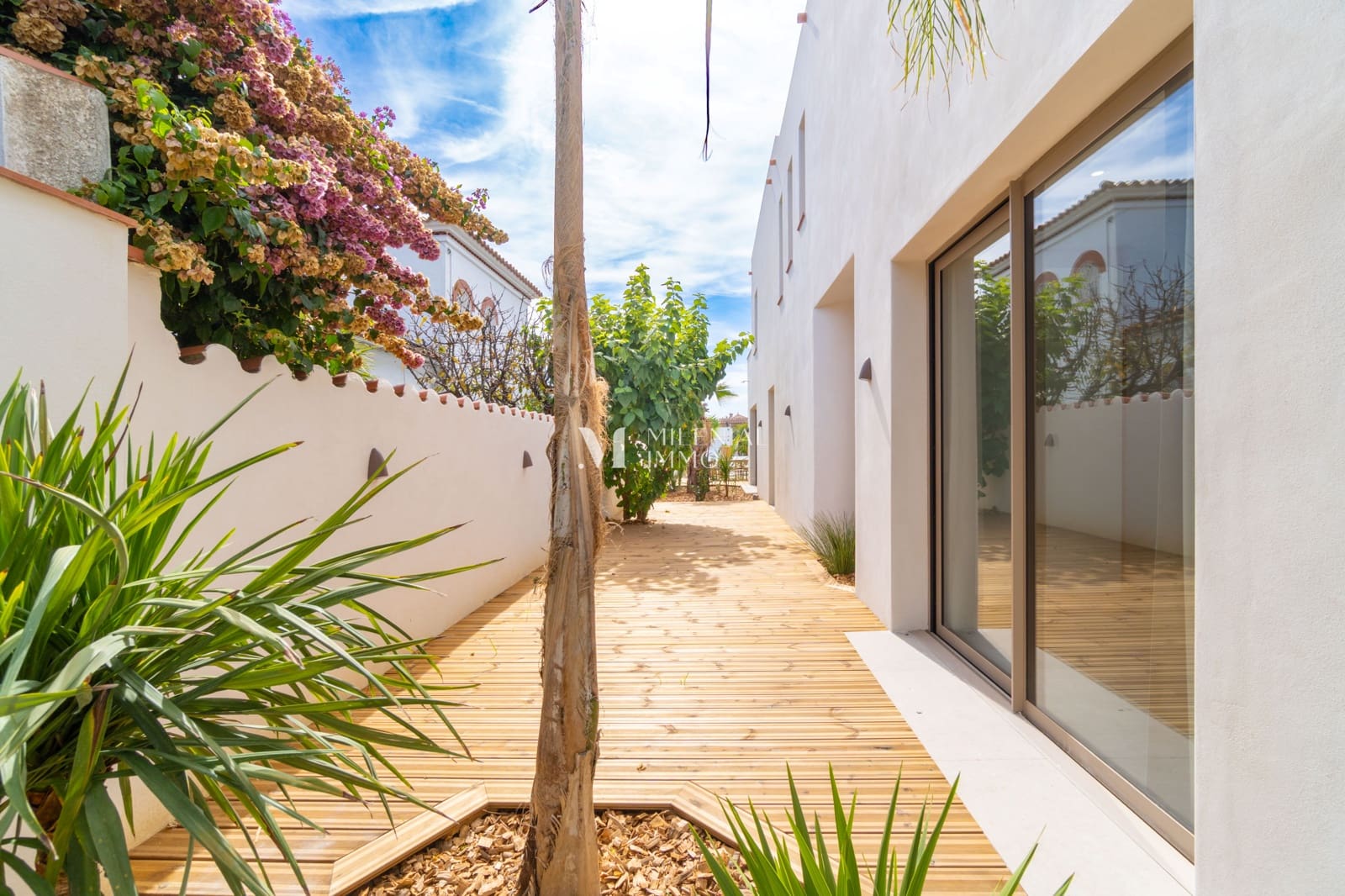 4 quarto Casa em Banda para venda em Empuriabrava com piscina garagem - 1 890 000 € (Ref: 10034279)