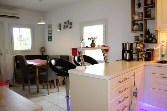 2 slaapkamer Villa te koop in Empuriabrava, Castelló d'Empúries met garage - € 300.000 (Ref: 10040159)