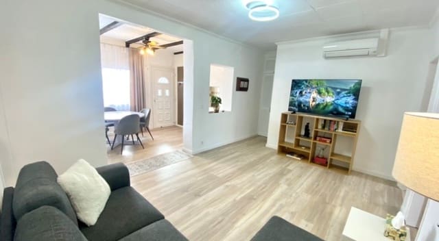 4 bedroom Villa for sale in Roses with garage - € 365,000 (Ref: 10041614)