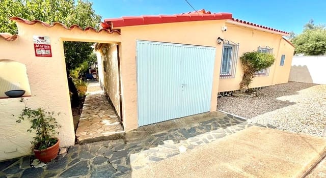 4 bedroom Villa for sale in Roses with garage - € 365,000 (Ref: 10041614)