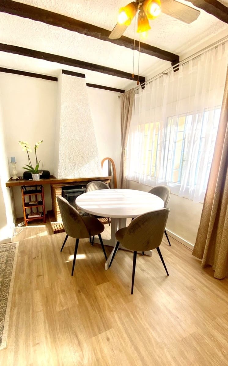 4 Zimmer Villa zu verkaufen in Roses mit Garage - 365.000 € (Ref: 10041614)