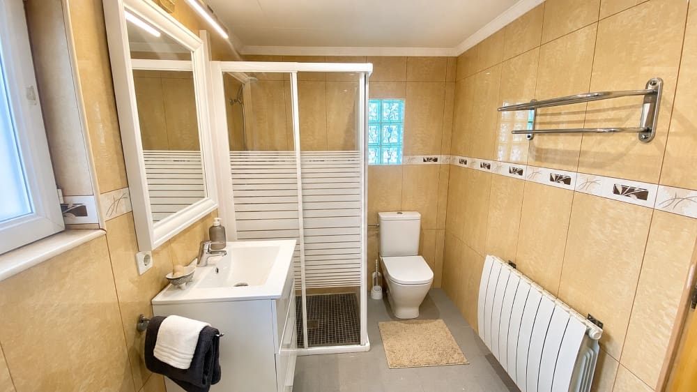 4 Zimmer Villa zu verkaufen in Roses mit Garage - 365.000 € (Ref: 10041614)
