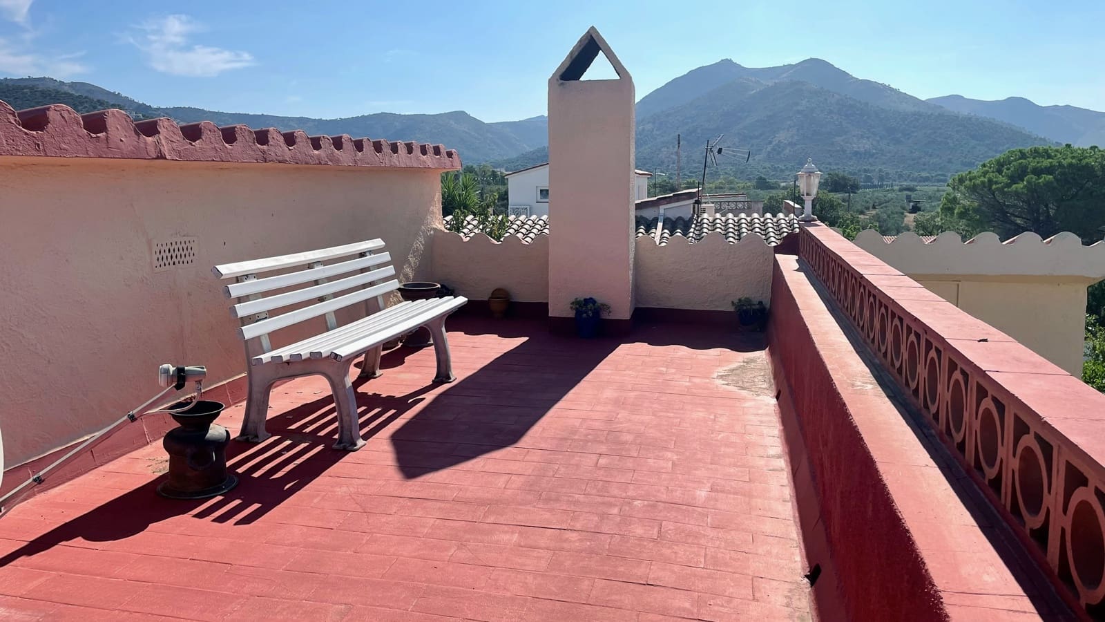 4 Zimmer Villa zu verkaufen in Roses mit Garage - 365.000 € (Ref: 10041614)