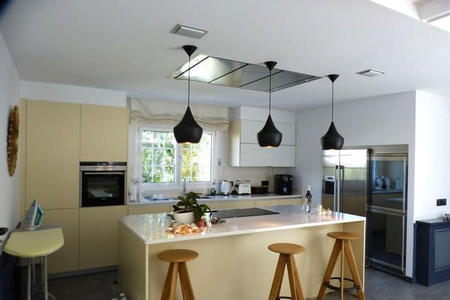 4 camera da letto Casa in vendita in Empuriabrava, Castelló d'Empúries con piscina garage - 1.200.000 € (Rif: 10042334)