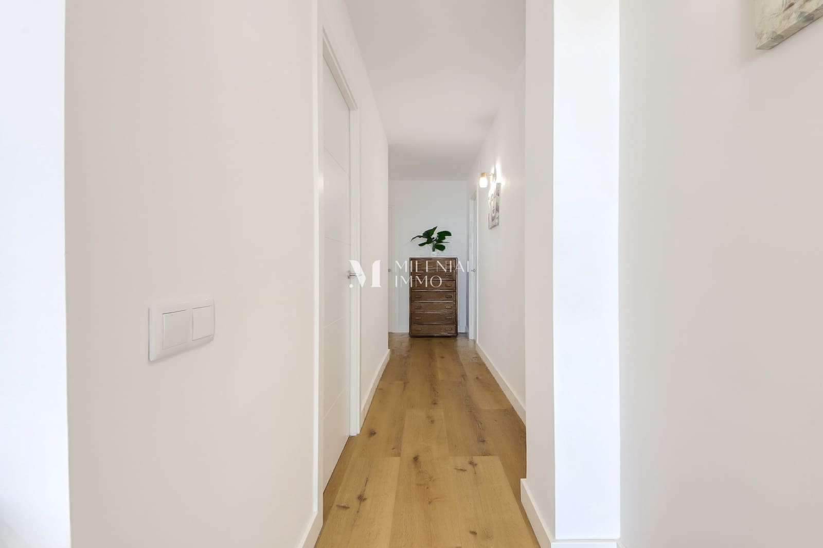 3 bedroom Apartment for sale in Roses with pool garage - € 575,000 (Ref: 10043459)