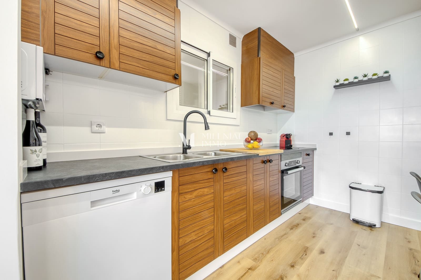 3 bedroom Apartment for sale in Roses with pool garage - € 575,000 (Ref: 10043459)