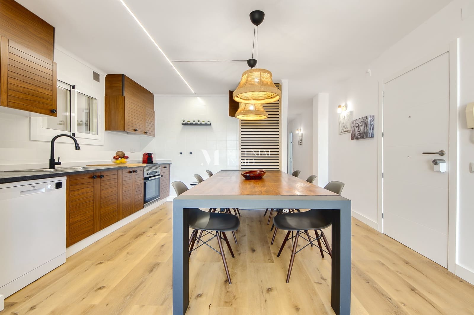 3 bedroom Apartment for sale in Roses with pool garage - € 575,000 (Ref: 10043459)
