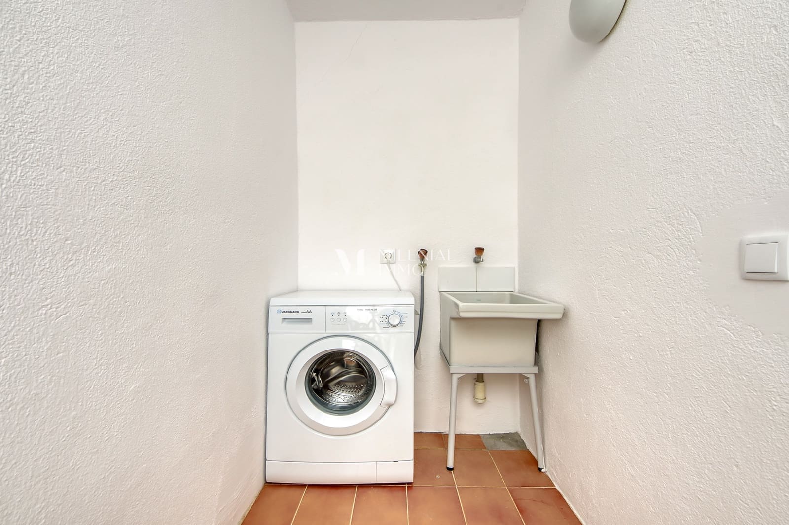 3 bedroom Apartment for sale in Roses with pool garage - € 575,000 (Ref: 10043459)