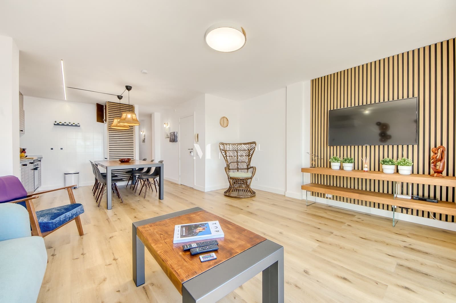 3 bedroom Apartment for sale in Roses with pool garage - € 575,000 (Ref: 10043459)