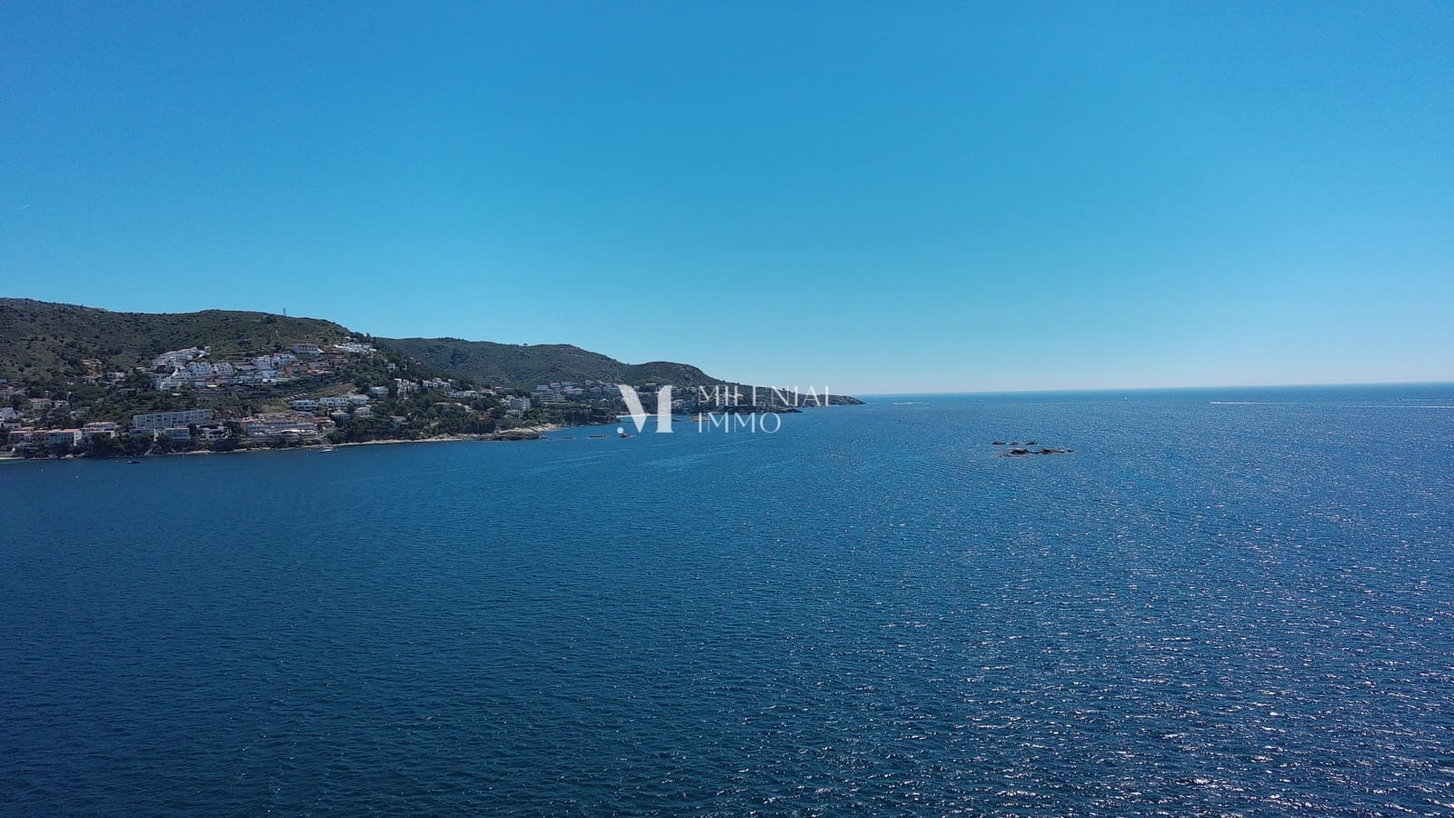 3 bedroom Apartment for sale in Roses with pool garage - € 575,000 (Ref: 10043459)