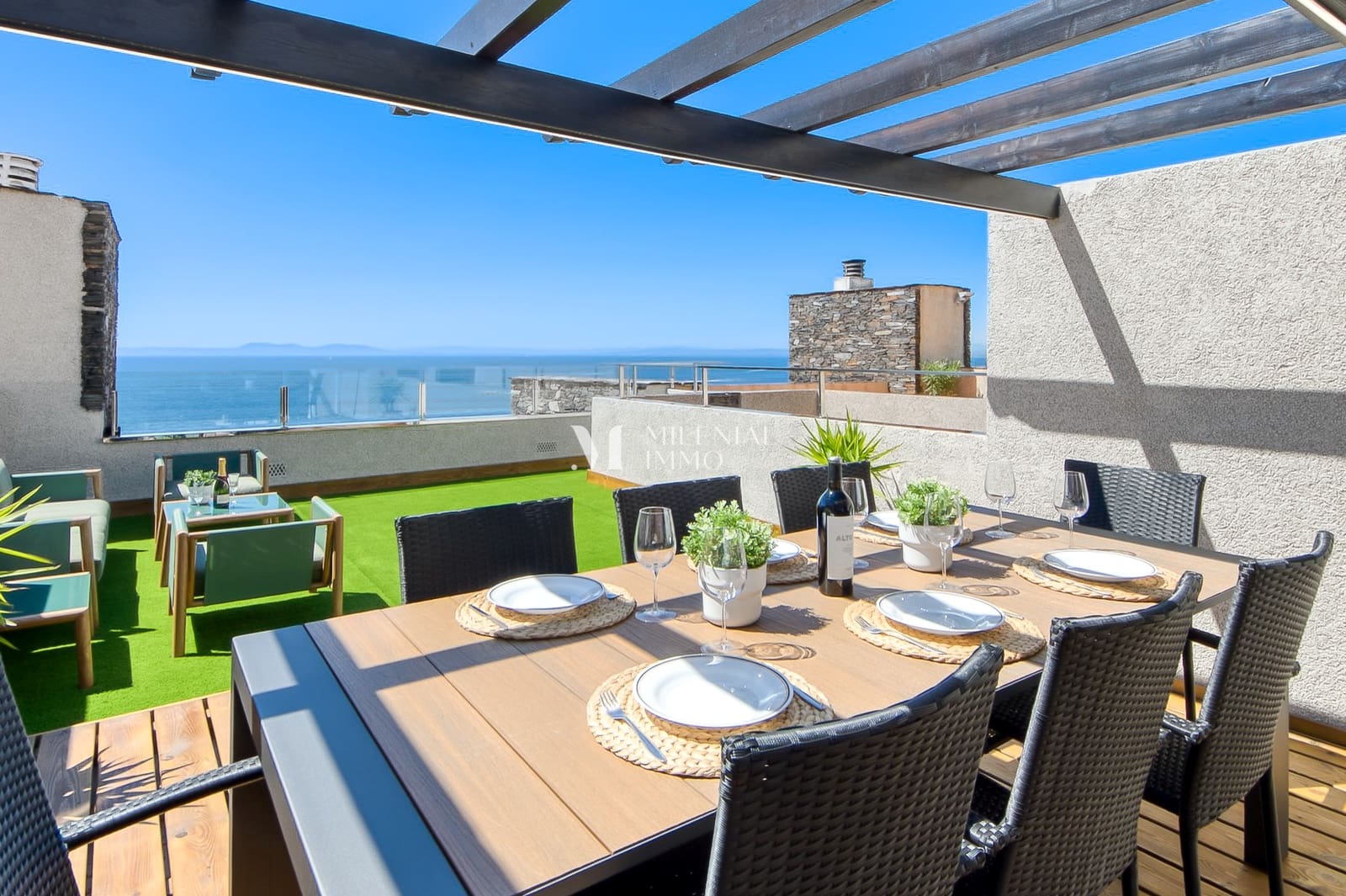 3 bedroom Apartment for sale in Roses with pool garage - € 575,000 (Ref: 10043459)