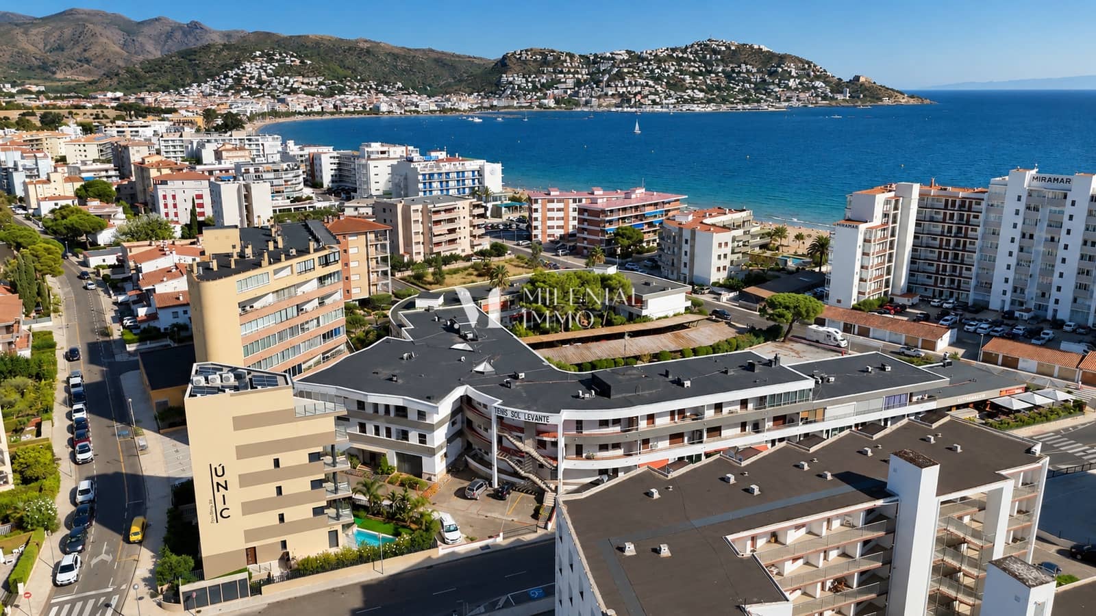 2 bedroom Apartment for sale in Roses with garage - € 625,000 (Ref: 10045837)