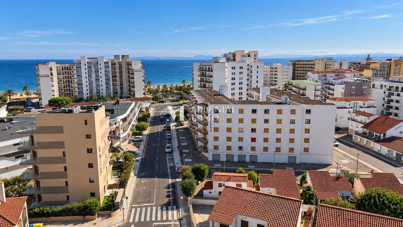2 bedroom Apartment for sale in Roses with garage - € 625,000 (Ref: 10045837)