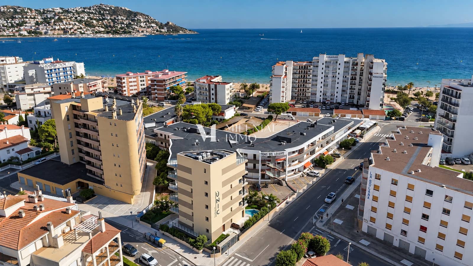 2 bedroom Apartment for sale in Roses with garage - € 625,000 (Ref: 10045837)