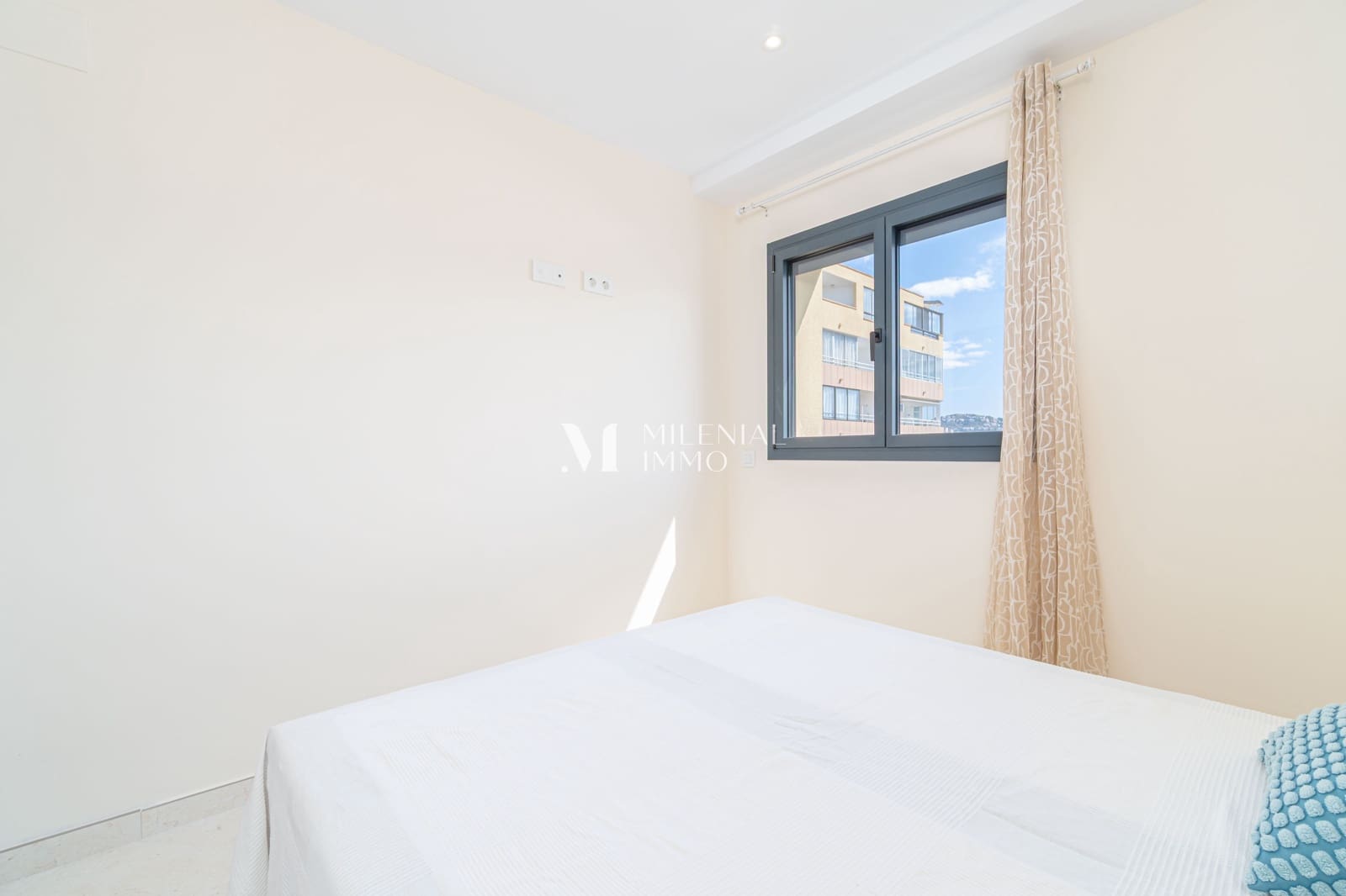 2 bedroom Apartment for sale in Roses with garage - € 625,000 (Ref: 10045837)