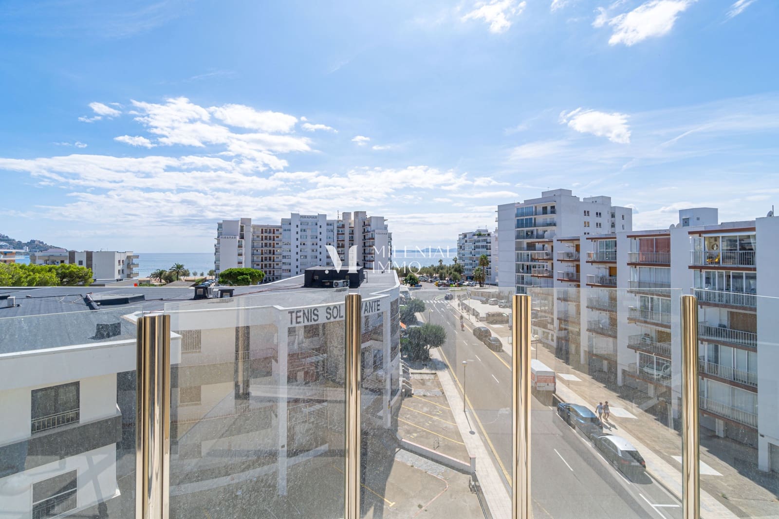 2 bedroom Apartment for sale in Roses with garage - € 625,000 (Ref: 10045837)