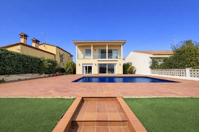 Chalet de 4 habitaciones en Santa Margarida, Roses en venta con piscina garaje - 1.250.000 € (Ref: 10086758)