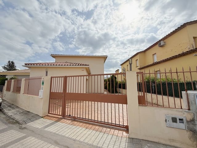 Chalet de 4 habitaciones en Santa Margarida, Roses en venta con piscina garaje - 1.250.000 € (Ref: 10086758)