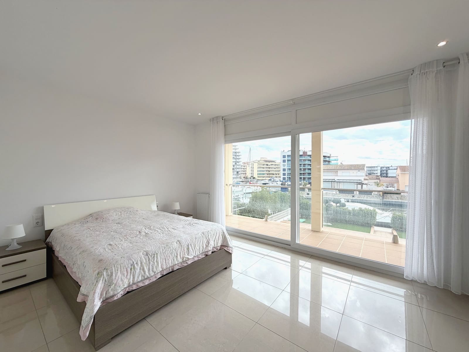 Chalet de 4 habitaciones en Roses en venta con piscina garaje - 1.250.000 € (Ref: 10086758)