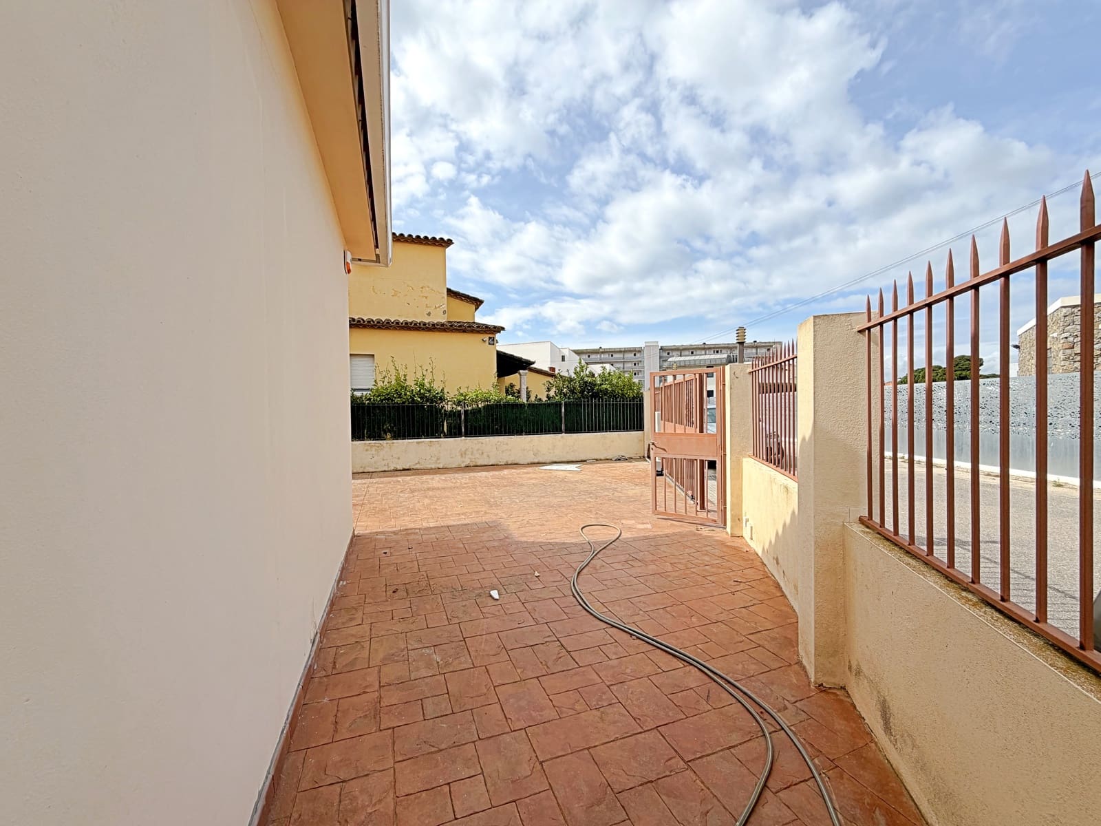 Chalet de 4 habitaciones en Roses en venta con piscina garaje - 1.250.000 € (Ref: 10086758)