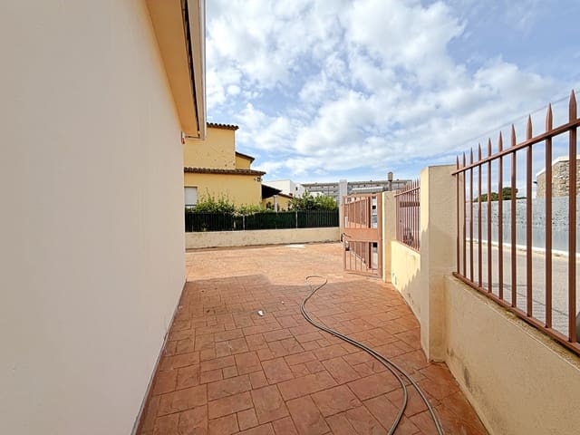 Chalet de 4 habitaciones en Santa Margarida, Roses en venta con piscina garaje - 1.250.000 € (Ref: 10086758)