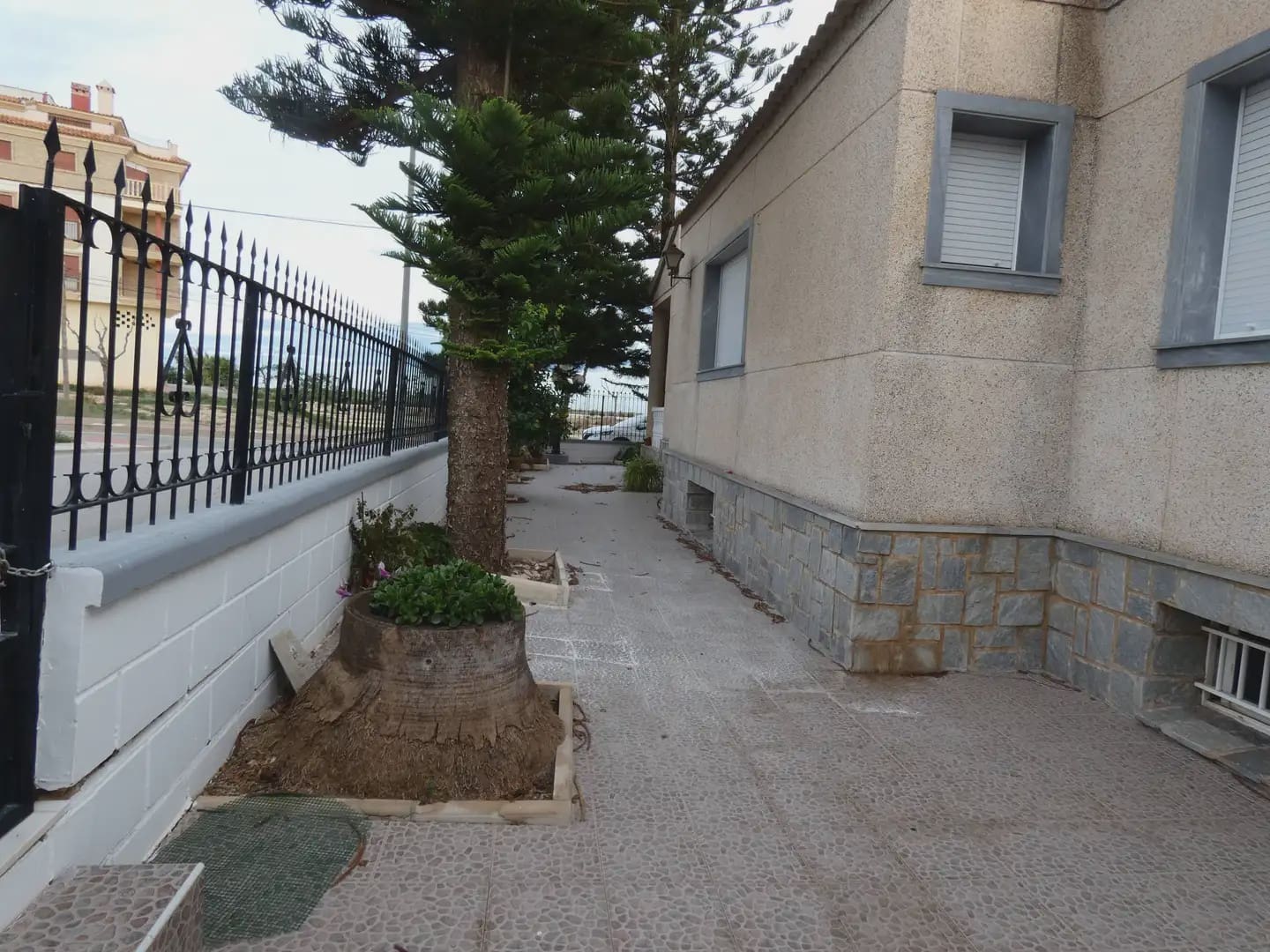Chalet de 4 habitaciones en Avileses en venta con garaje - 249.900 € (Ref: 10039910)