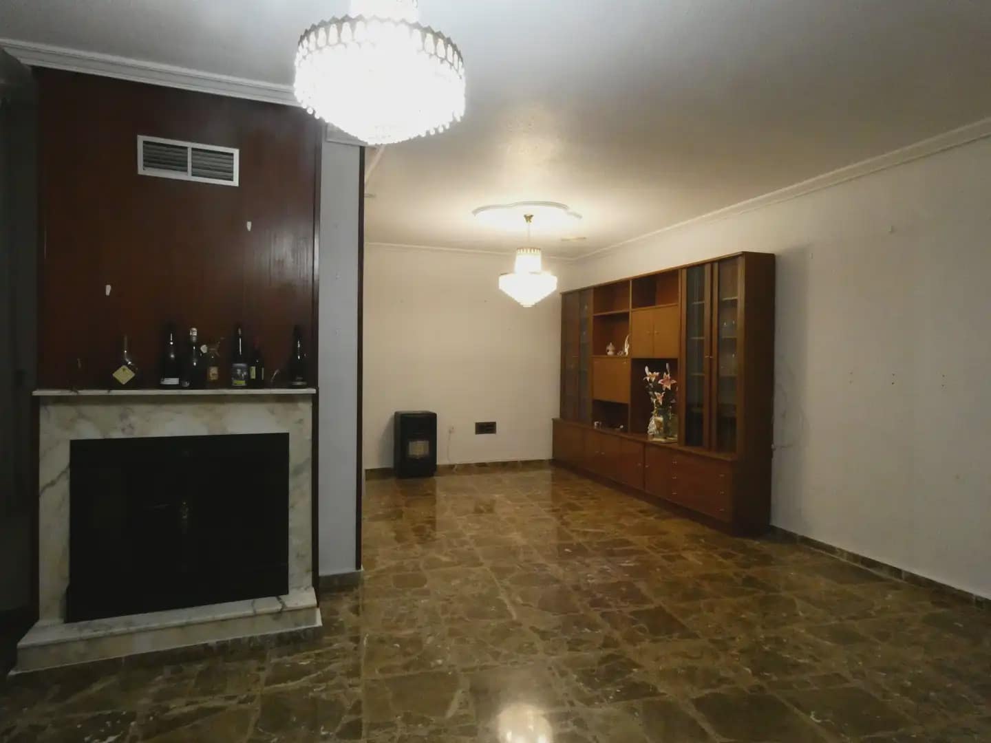 Chalet de 4 habitaciones en Avileses en venta con garaje - 249.900 € (Ref: 10039910)