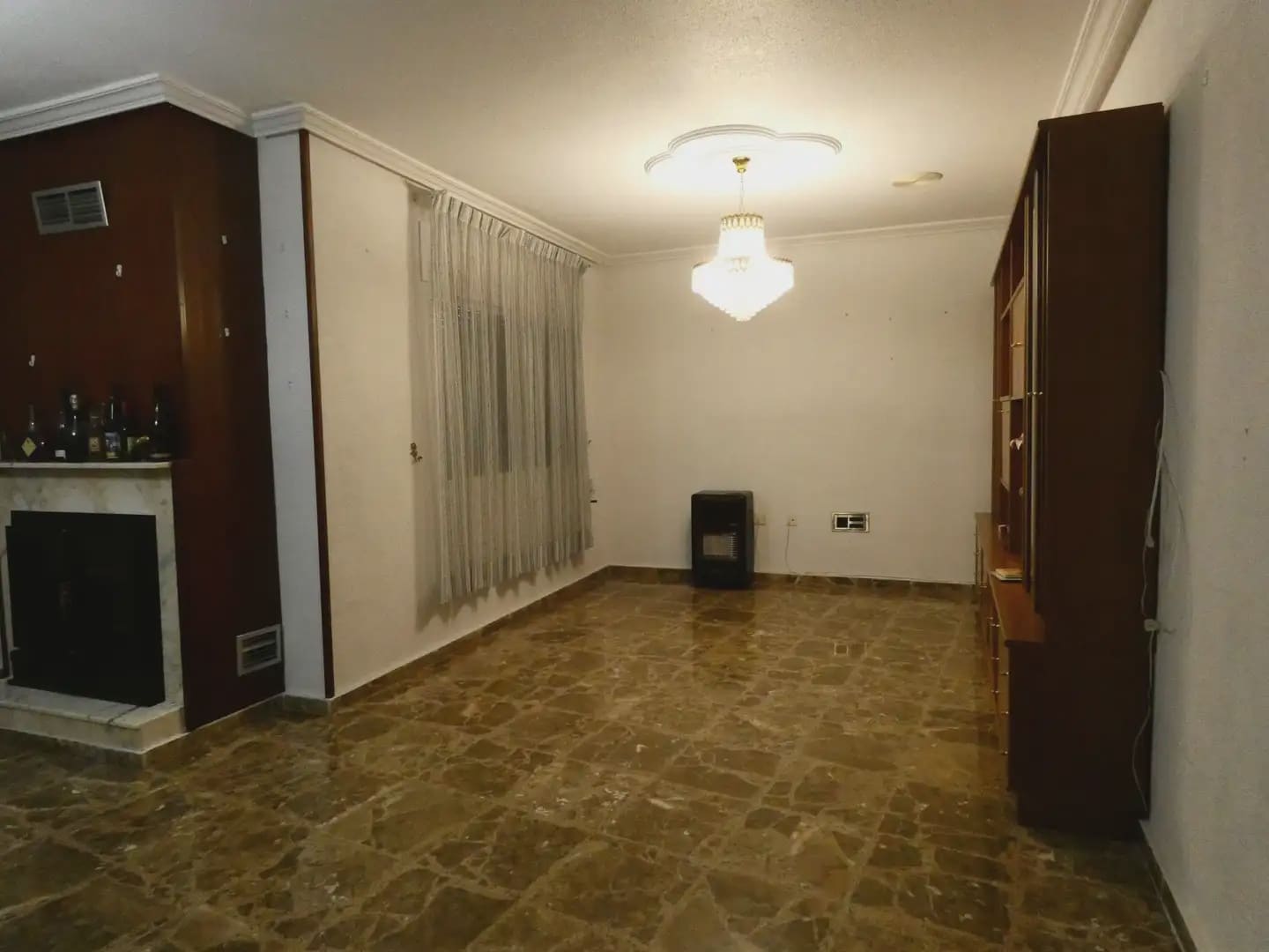 Chalet de 4 habitaciones en Avileses en venta con garaje - 249.900 € (Ref: 10039910)