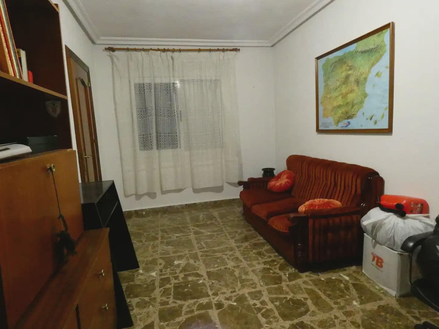 Chalet de 4 habitaciones en Avileses en venta con garaje - 249.900 € (Ref: 10039910)